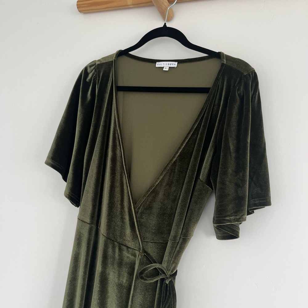 Olive Green Velvet Wrap Dress - Women - Picture 7 of 11